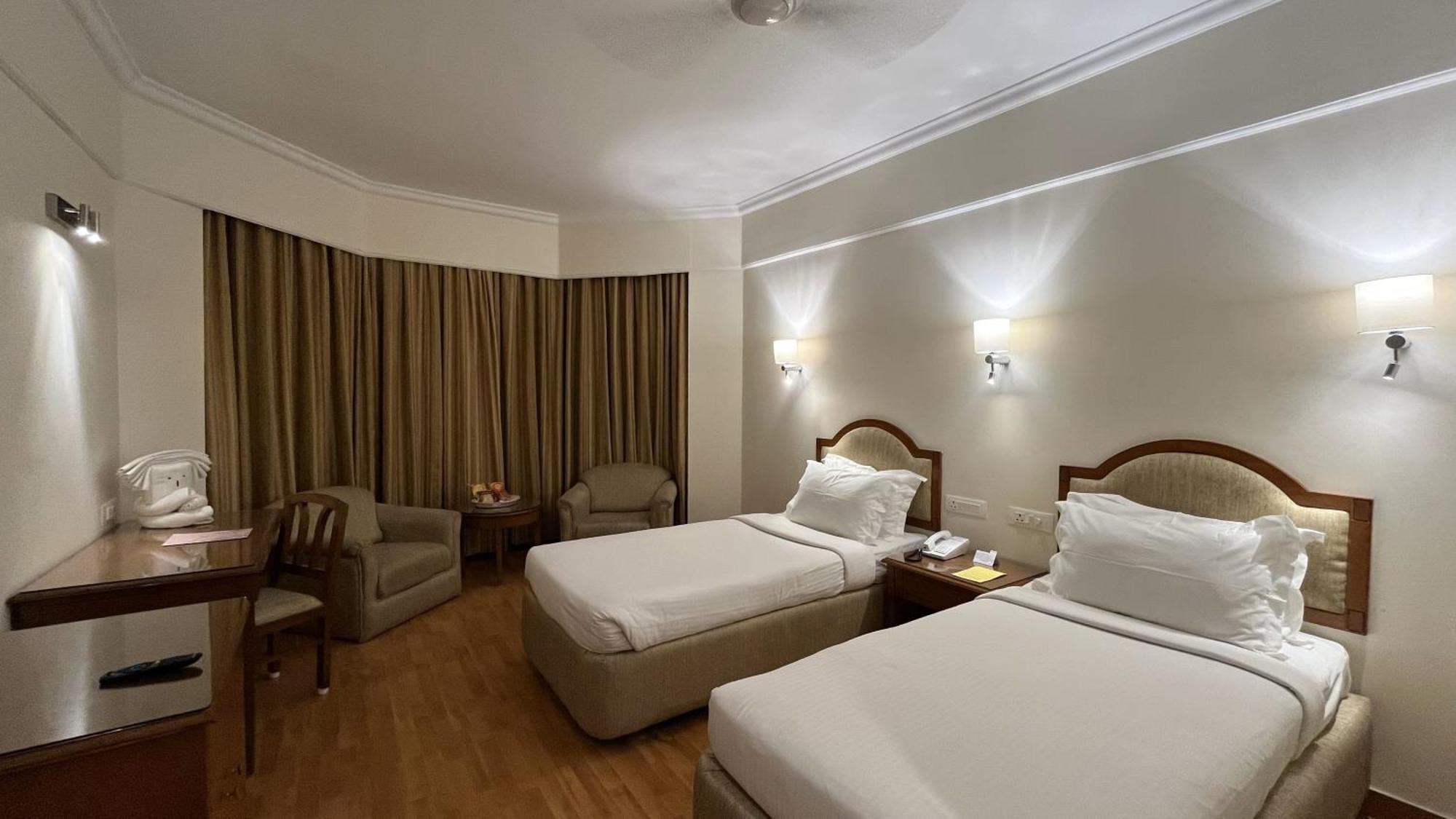 Katriya Hotel&Tower Hyderabad Bagian luar foto
