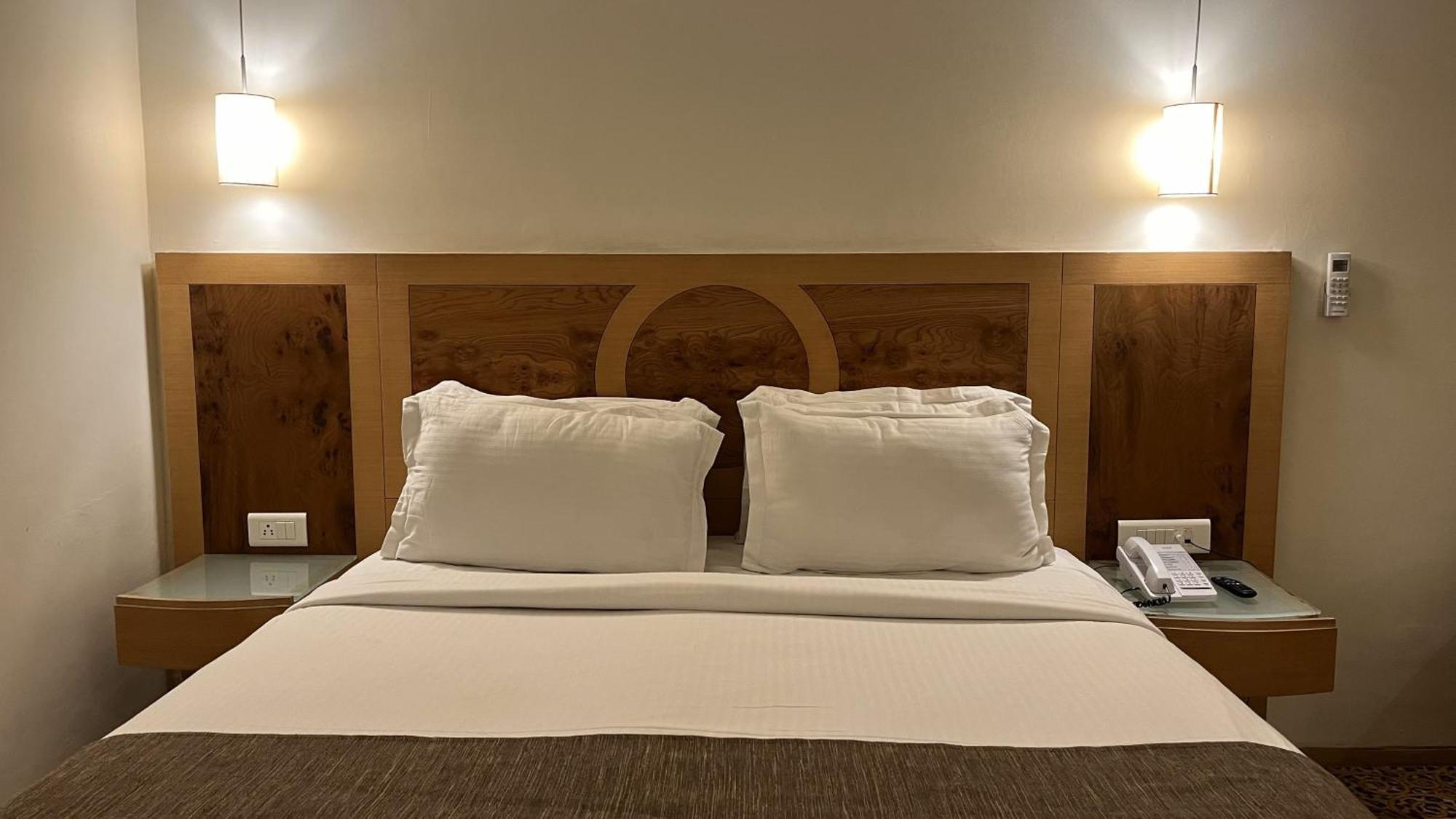 Katriya Hotel&Tower Hyderabad Bagian luar foto