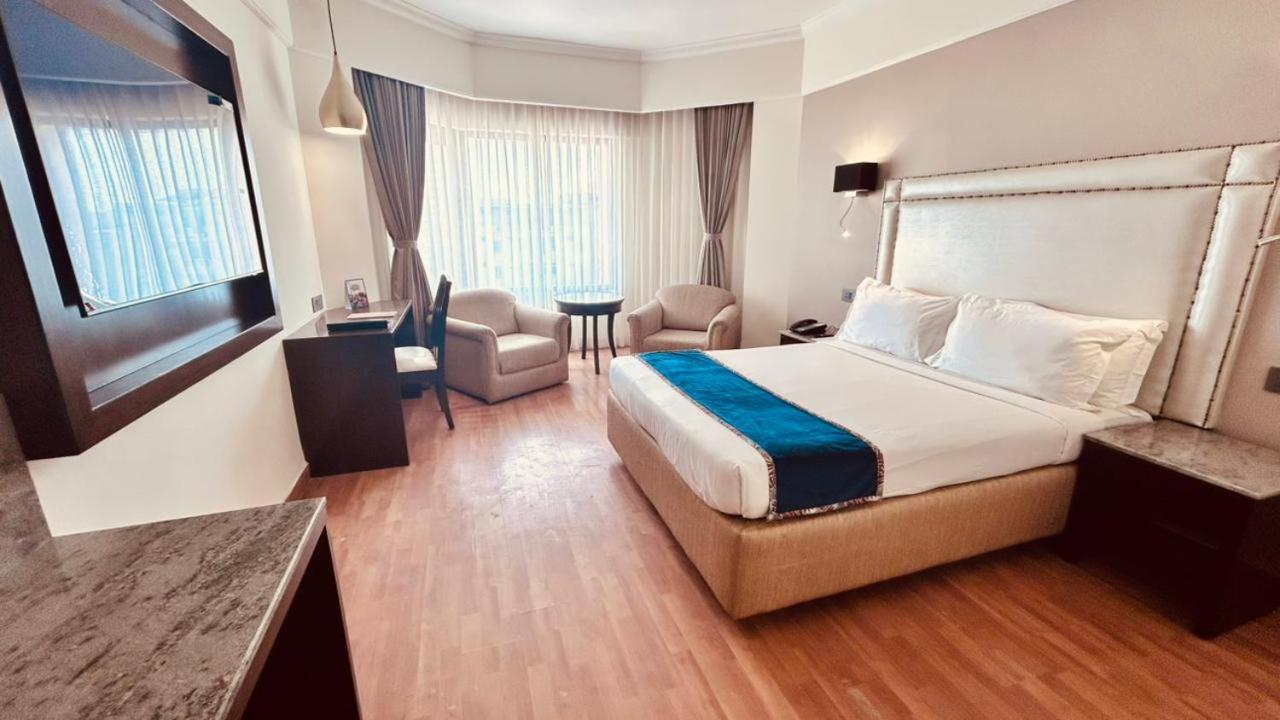 Katriya Hotel&Tower Hyderabad Bagian luar foto